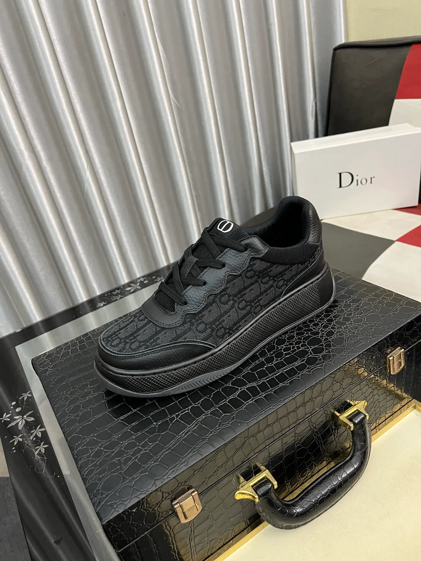 Men's Men's Shoes 💰440⌚️⌚️《DIOR*》The latest and most popular casual shoes, top brand [seduce] luxury~purchasing agent, top~quality. [Strong] The upper is made of imported breathable cowhide with material ➕ breathable sheepskin feet (•) and fine workmanship. Original stylish and stylish soft rubber wear-resistant outsole, light and comfortable on the foot, size: 38-444️⃣colors available